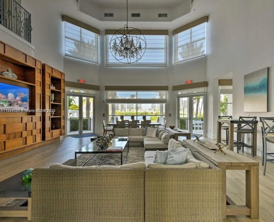 3135 184th St 2103 photo 11