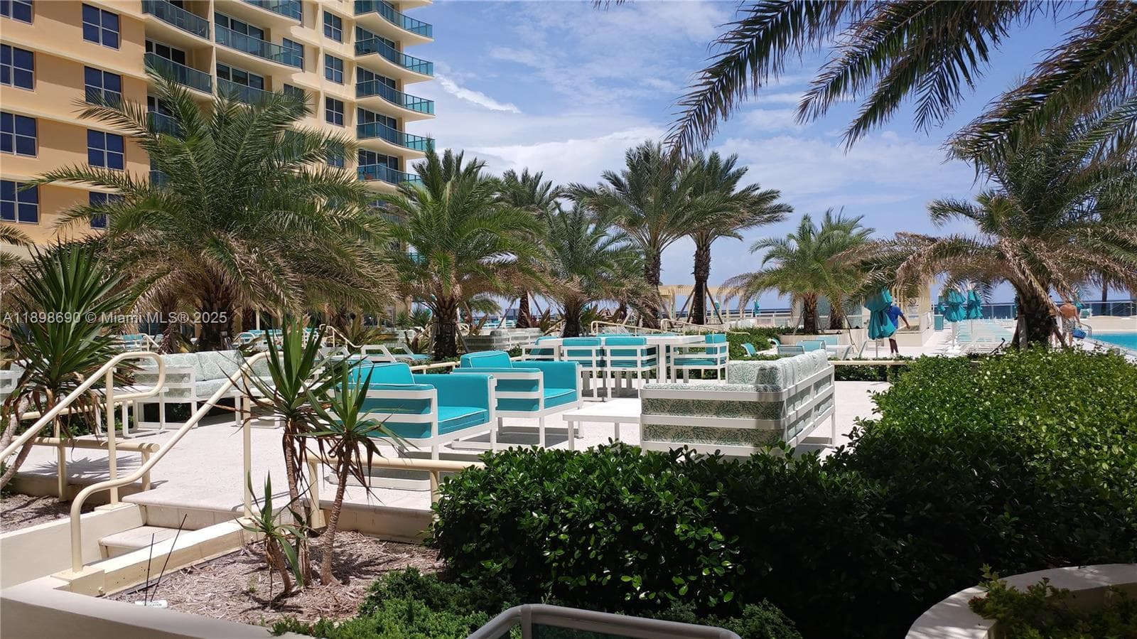 2501 Ocean Dr L04 photo 25