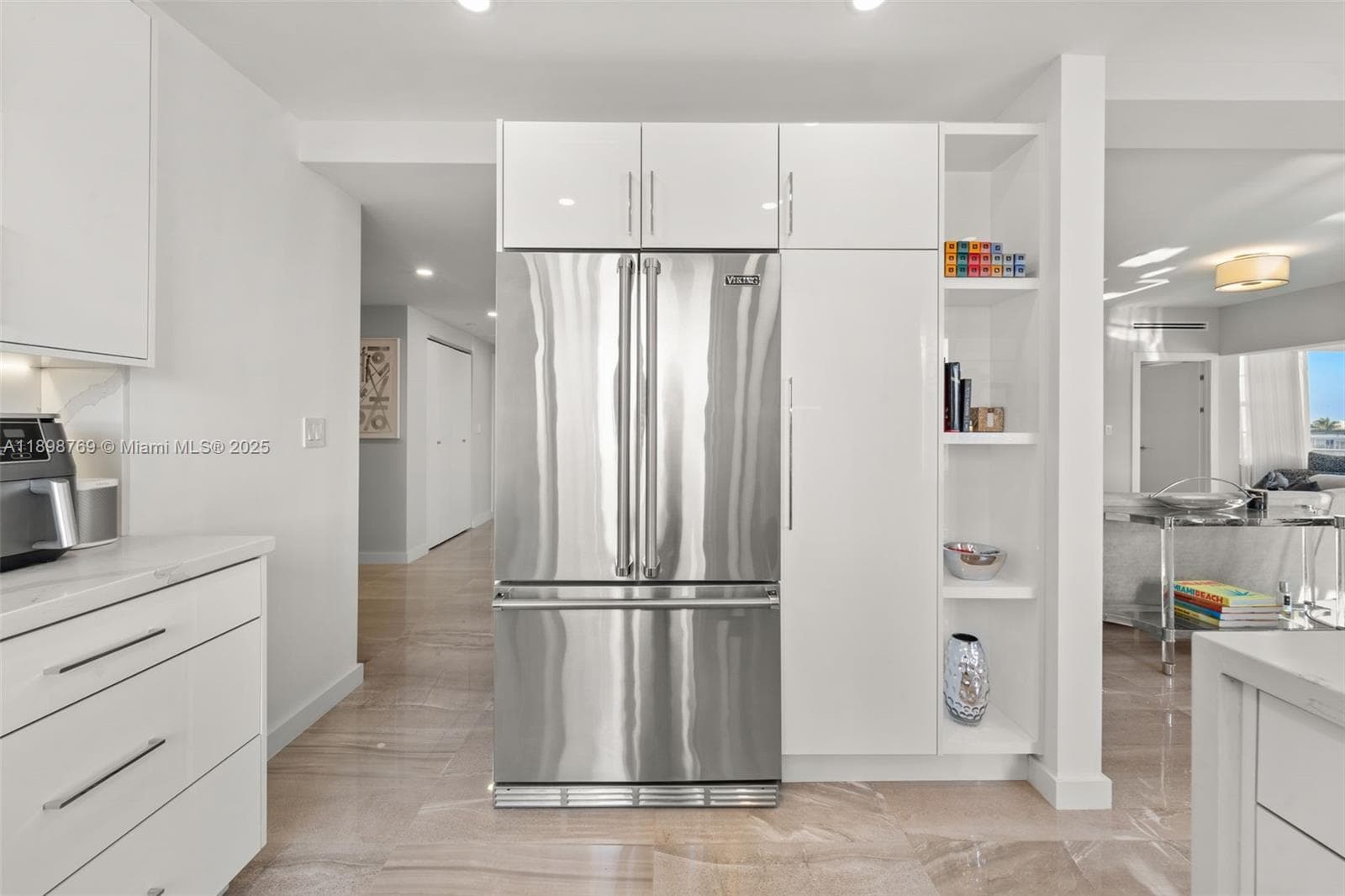 16 Island Ave 7C photo 10