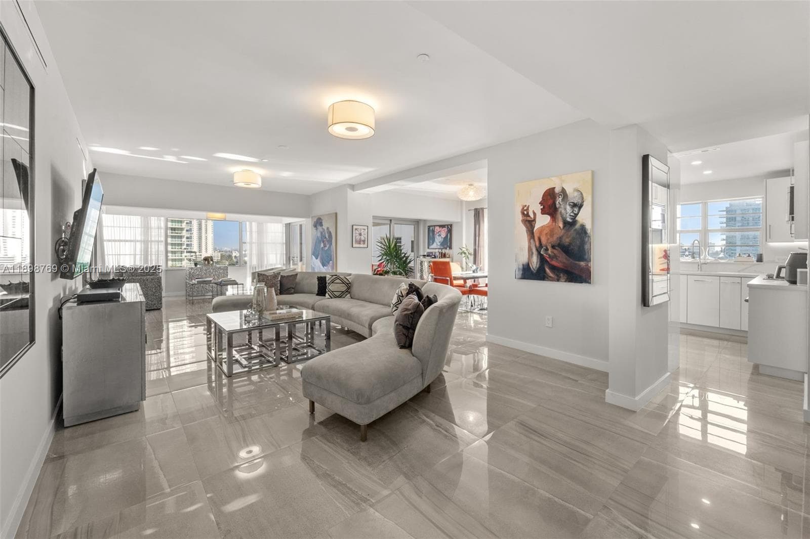 16 Island Ave 7C photo 4