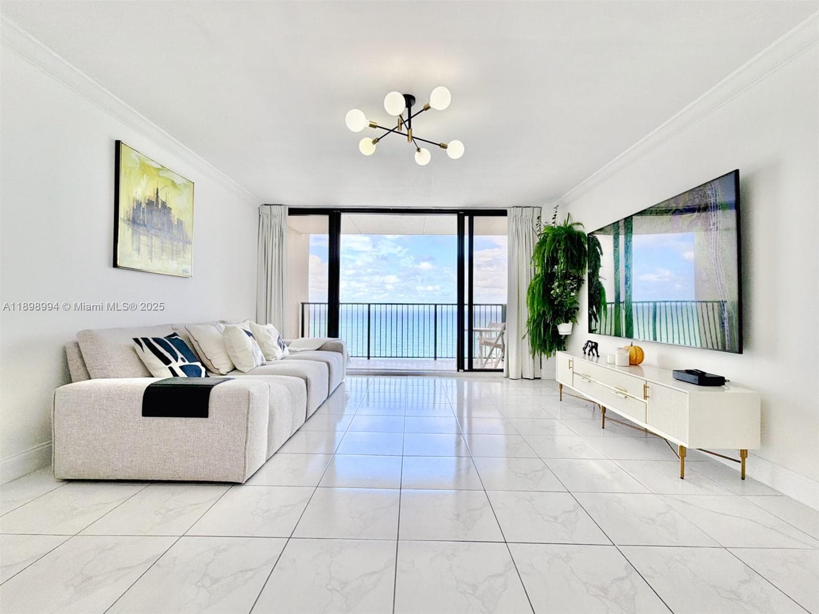 2101 S Ocean Dr 1402 photo 1