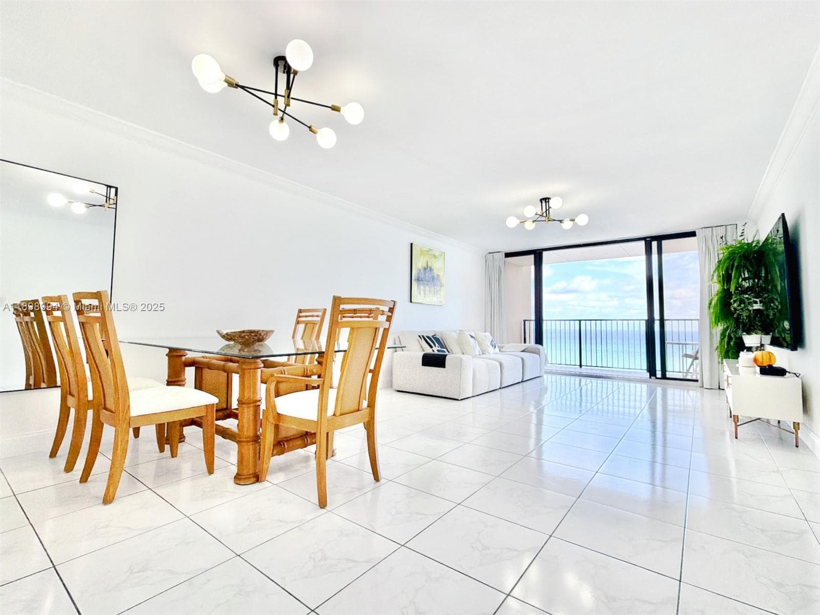 2101 S Ocean Dr 1402 photo 4