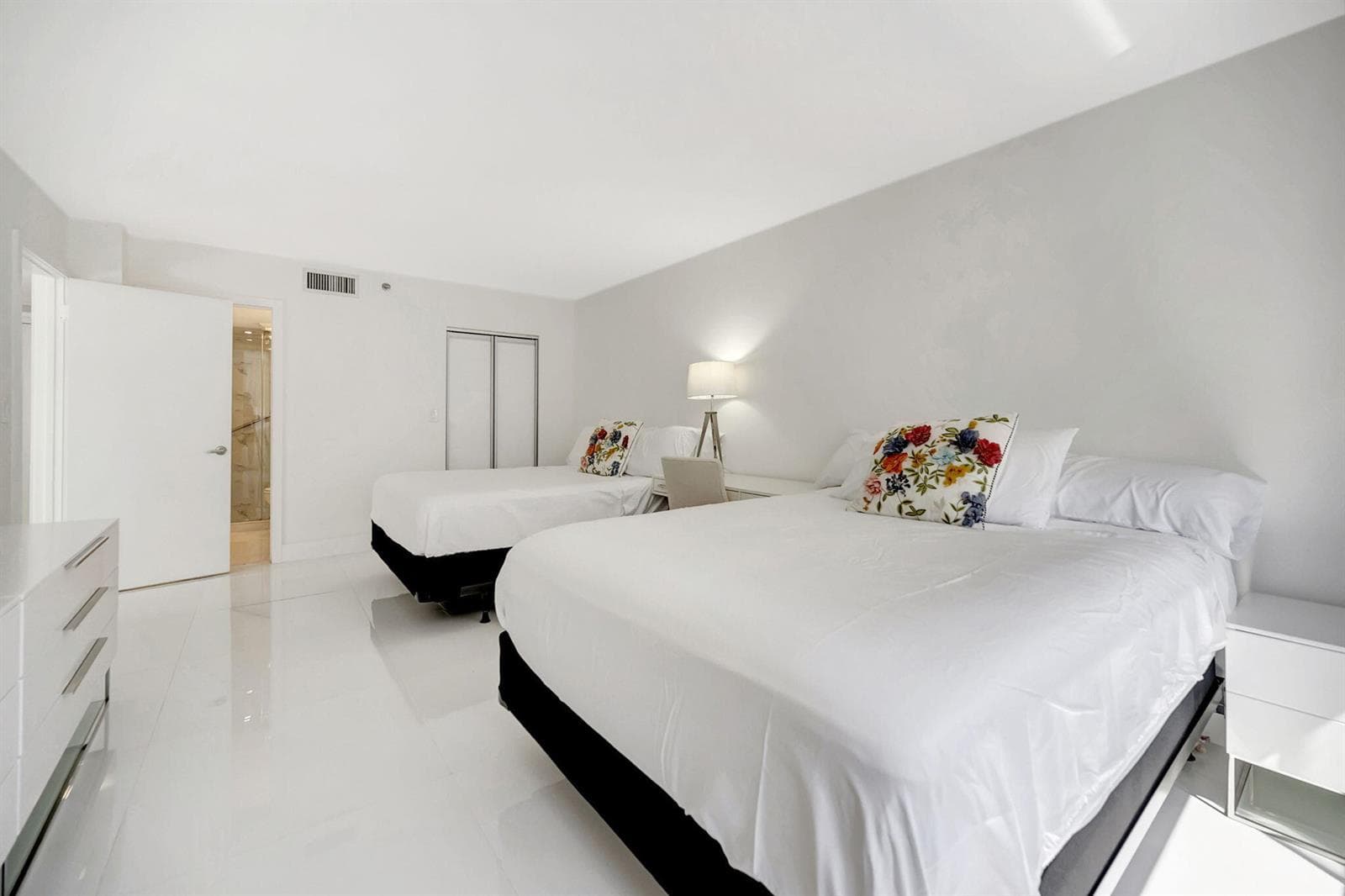 540 Brickell Key Drive 919 photo 14