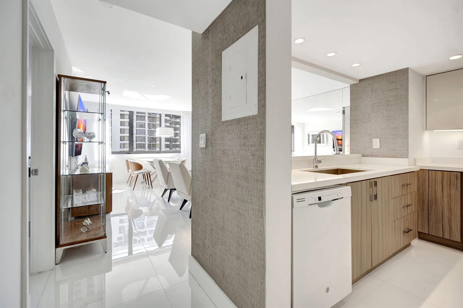 540 Brickell Key Drive 919 photo 4