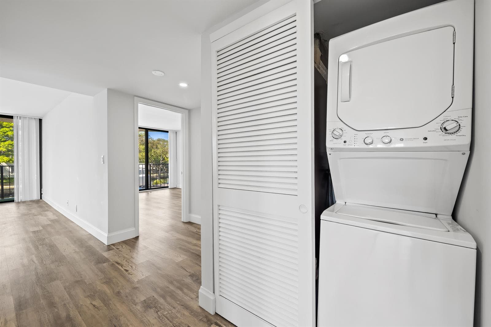 799 Jeffery Street 202 photo 13