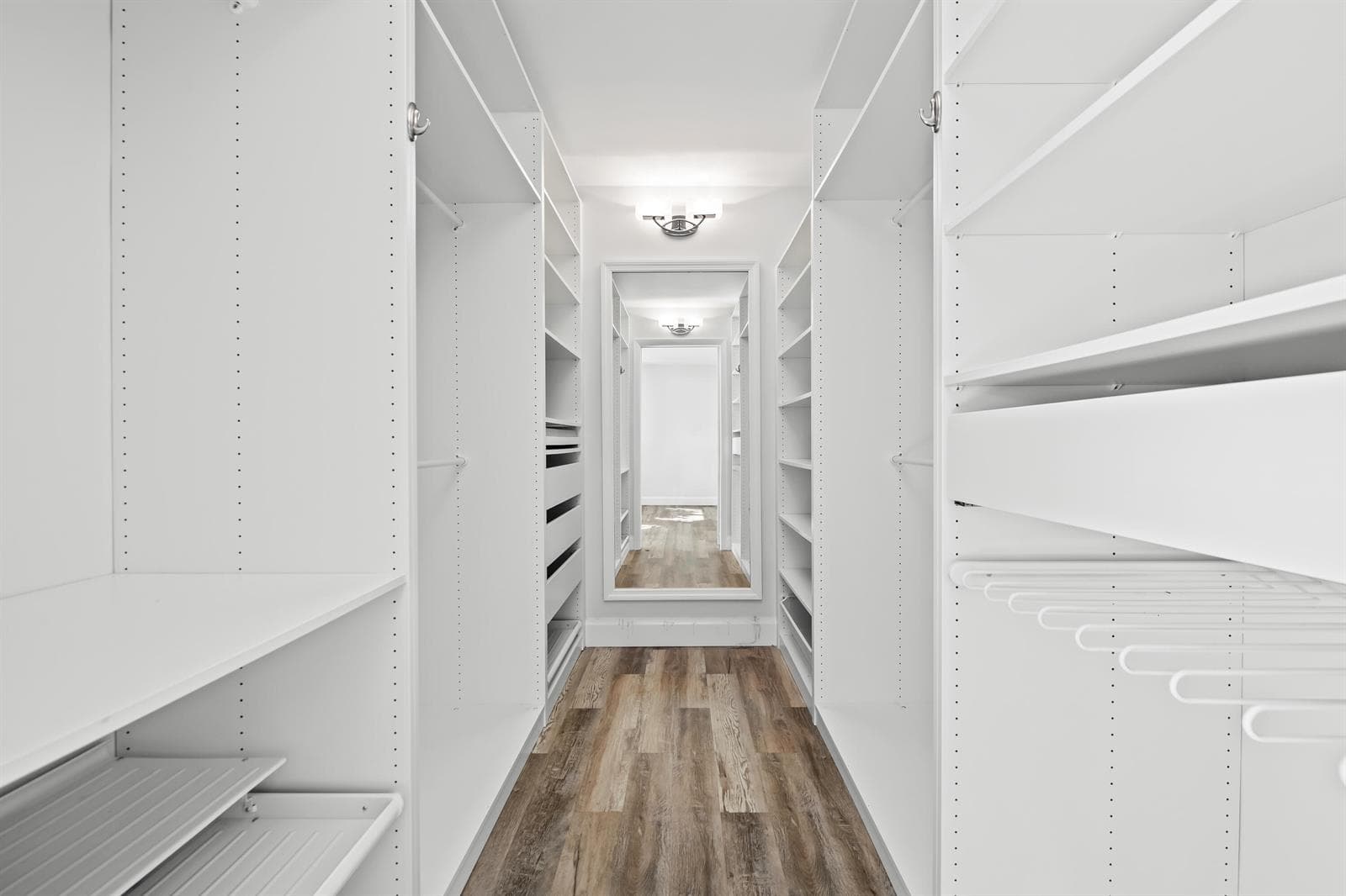 799 Jeffery Street 202 photo 24