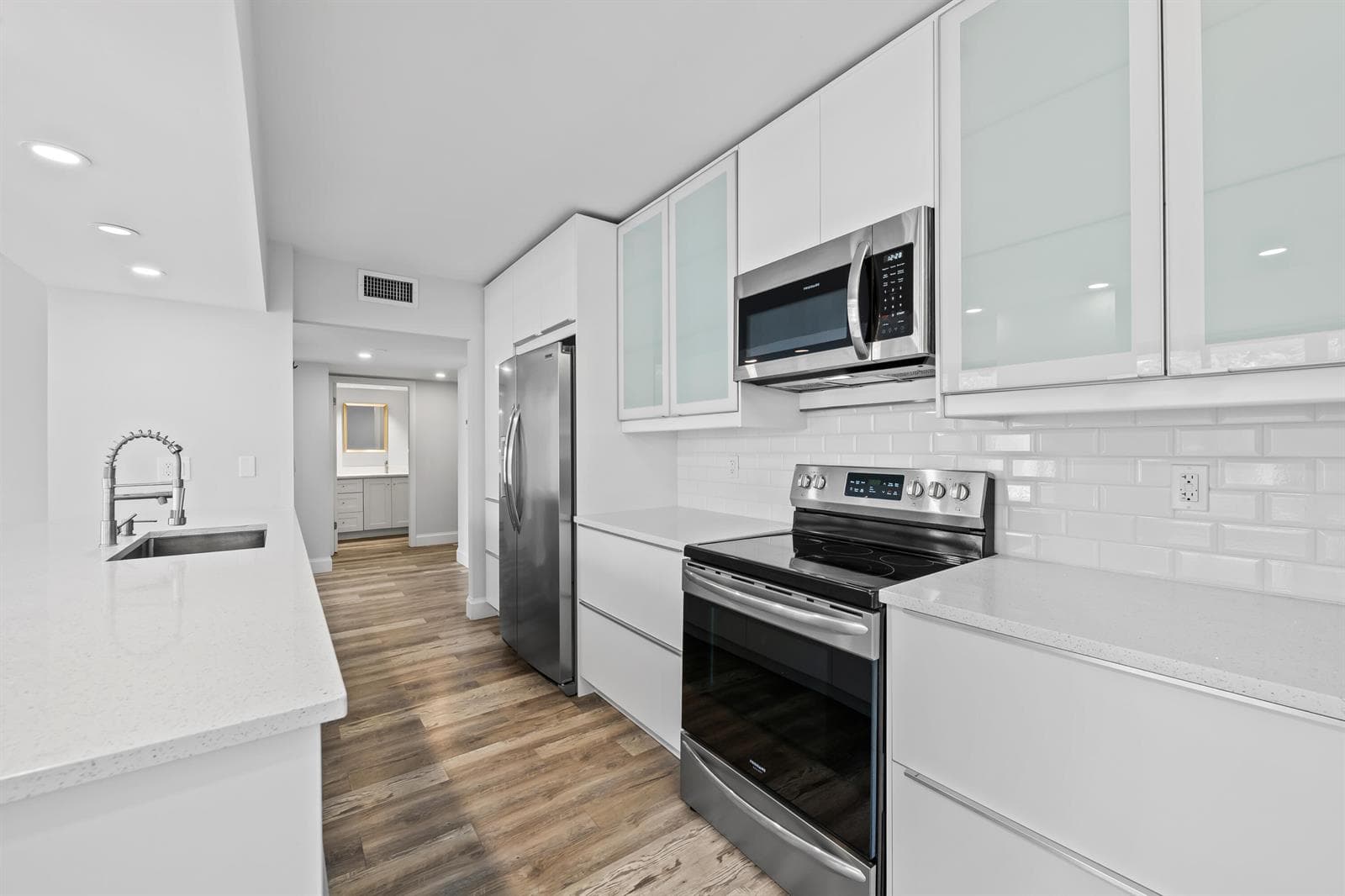 799 Jeffery Street 202 photo 10