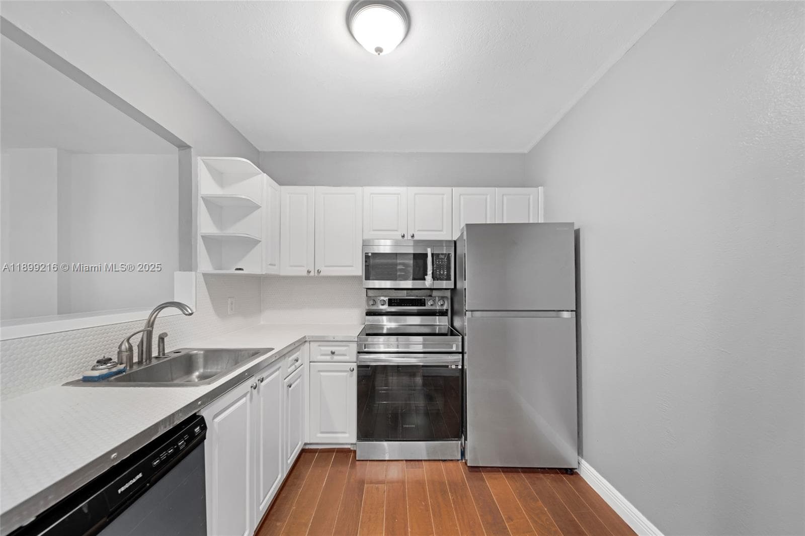 1455 N Treasure Dr 3K photo 2