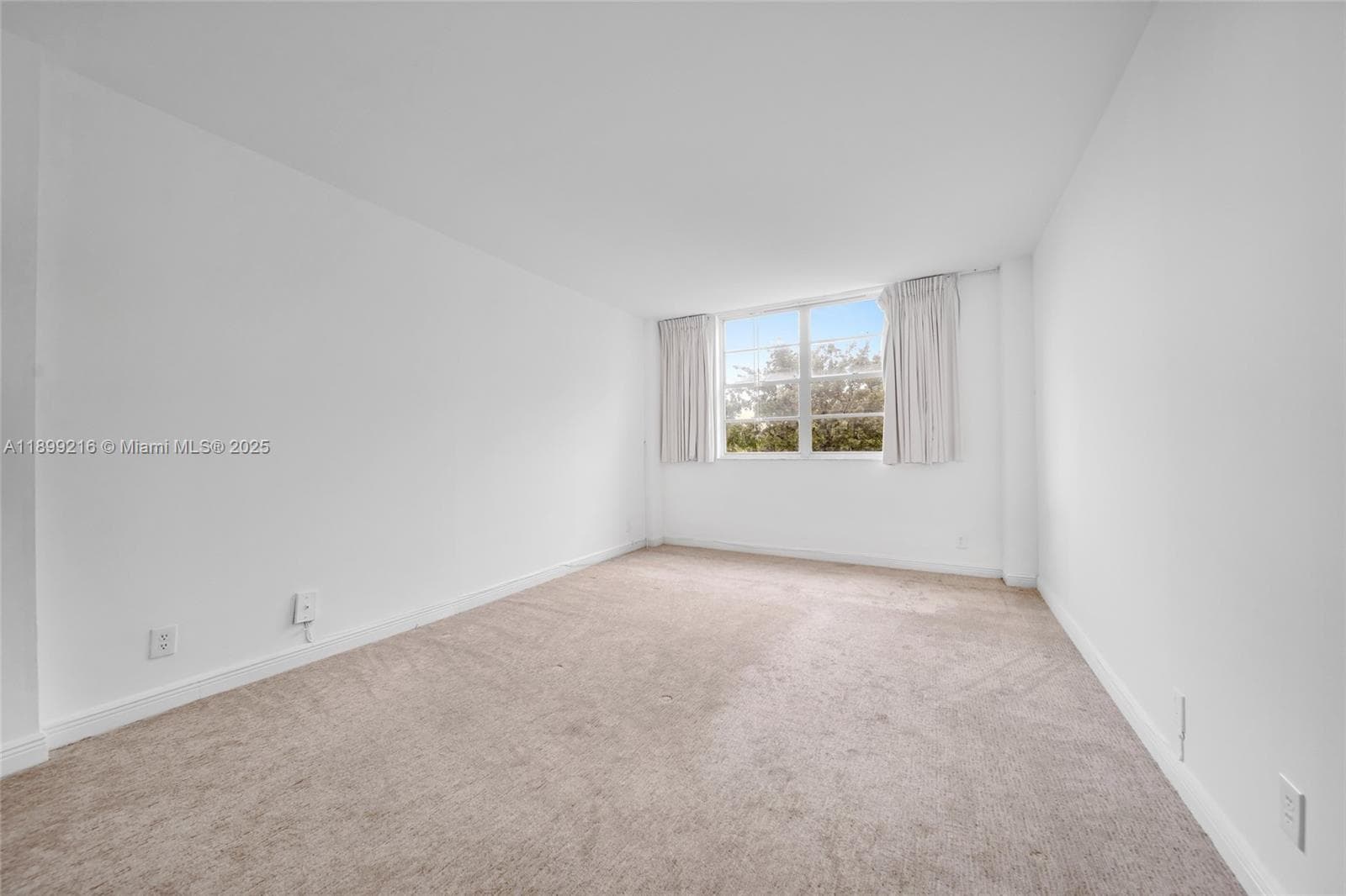 1455 N Treasure Dr 3K photo 16