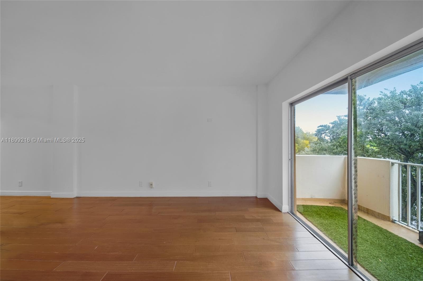 1455 N Treasure Dr 3K photo 12