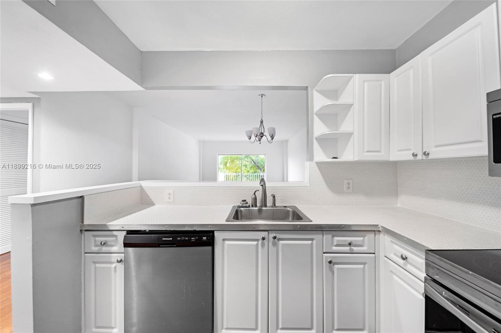 1455 N Treasure Dr 3K photo 1
