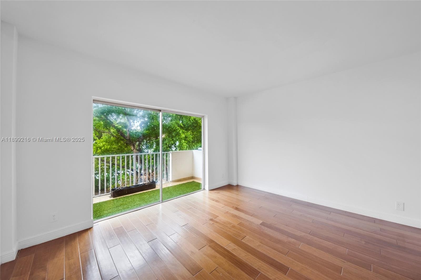 1455 N Treasure Dr 3K photo 10