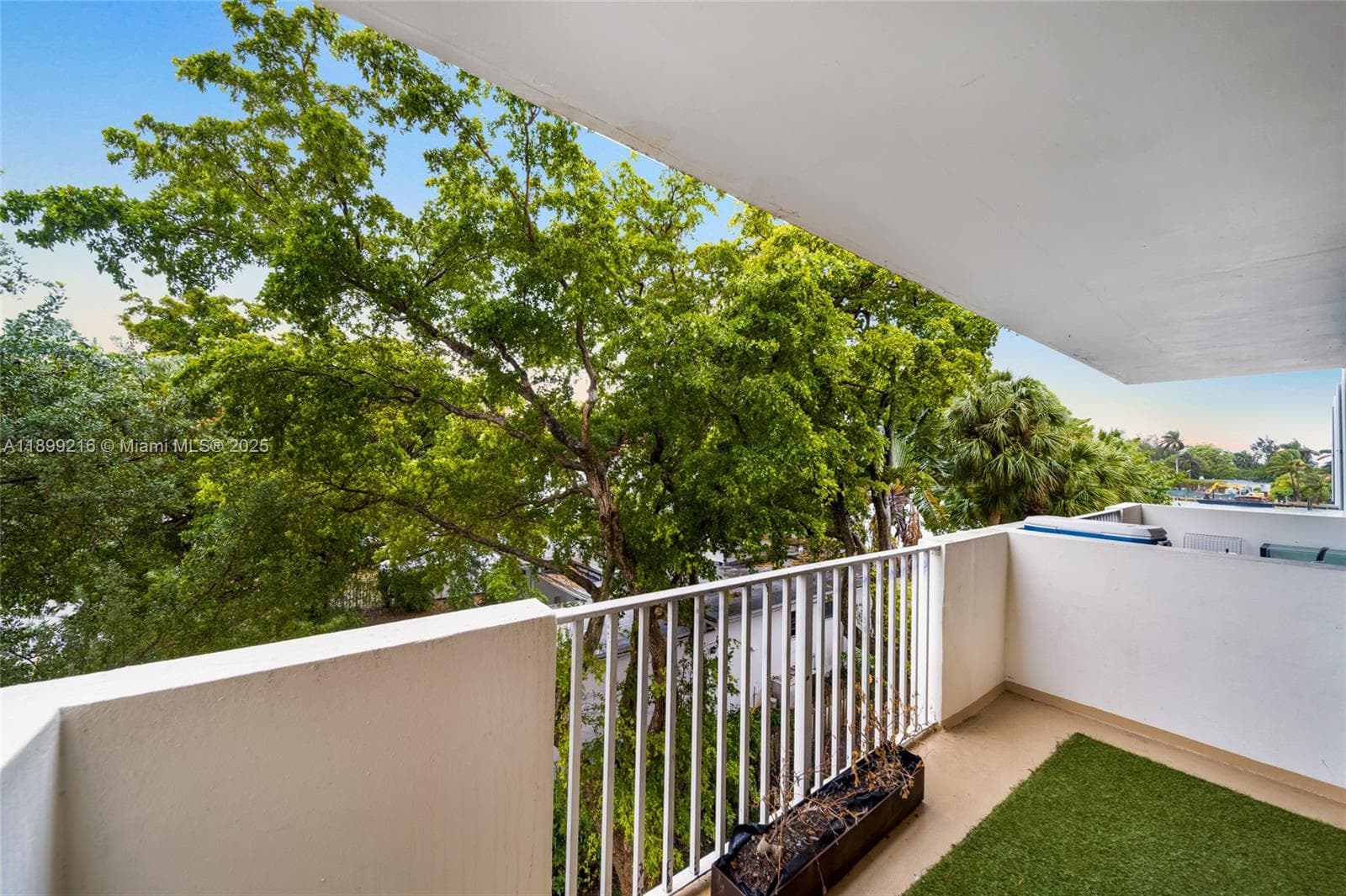 1455 N Treasure Dr 3K photo 14