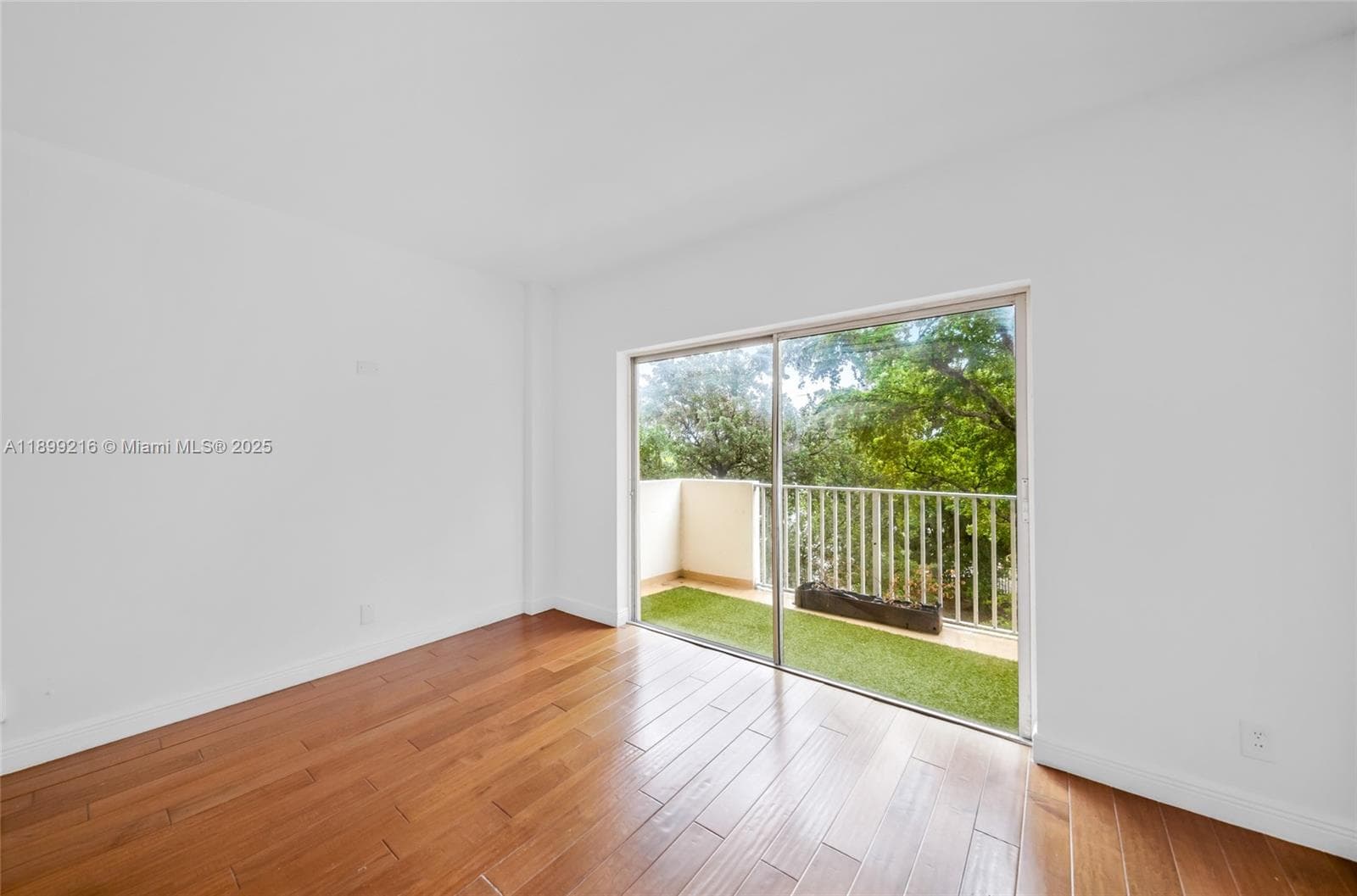 1455 N Treasure Dr 3K photo 11