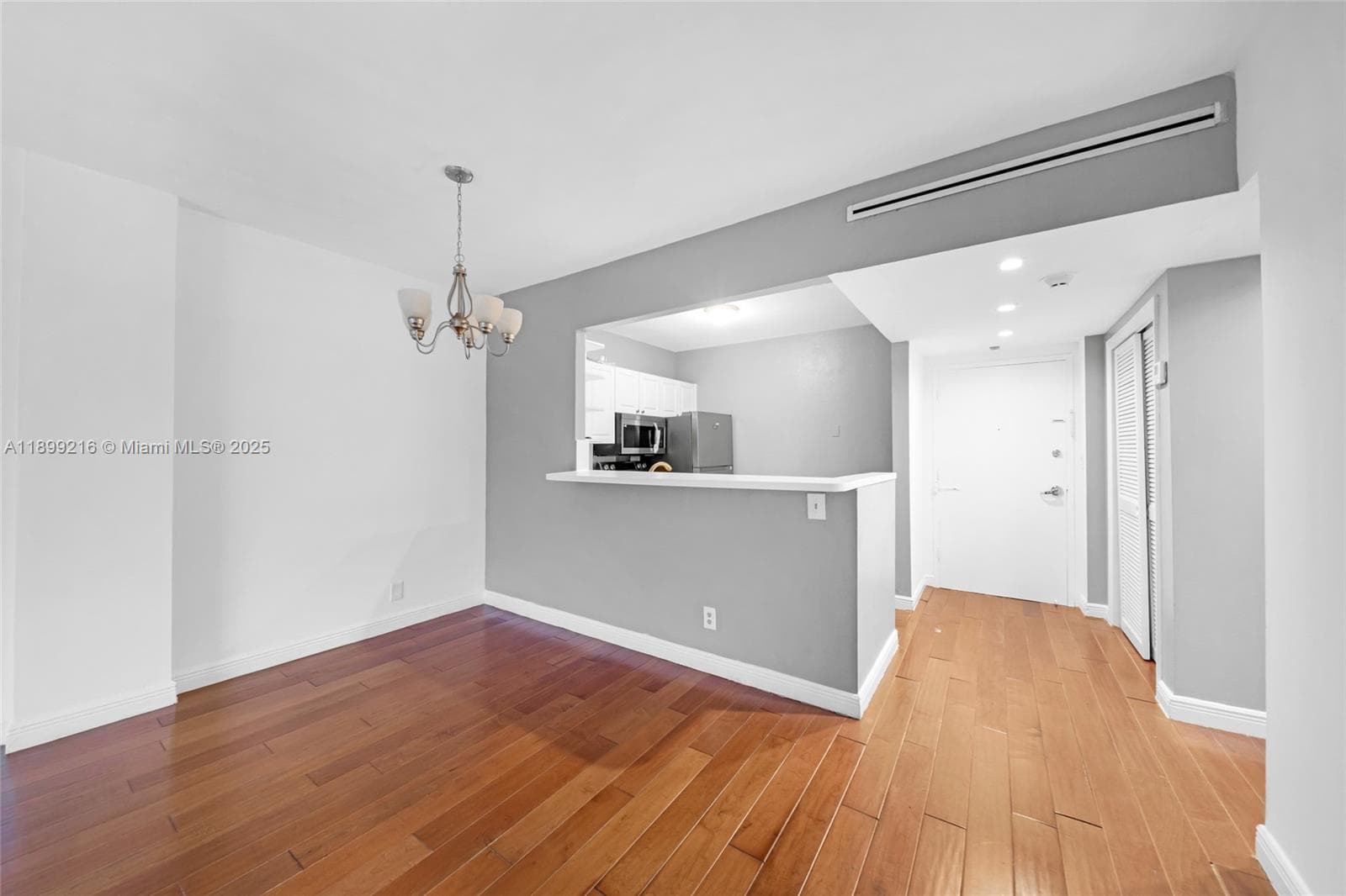 1455 N Treasure Dr 3K photo 4