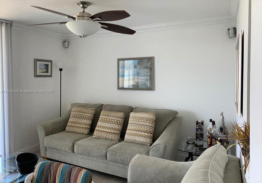 5401 Collins Ave 729 photo 18