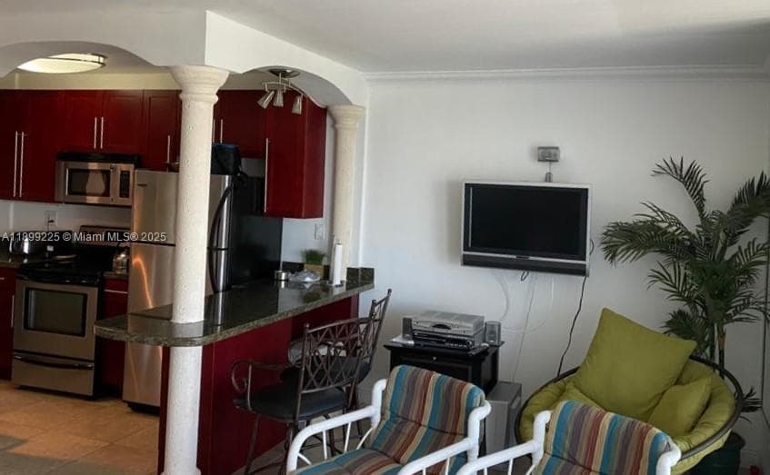 5401 Collins Ave 729 photo 19