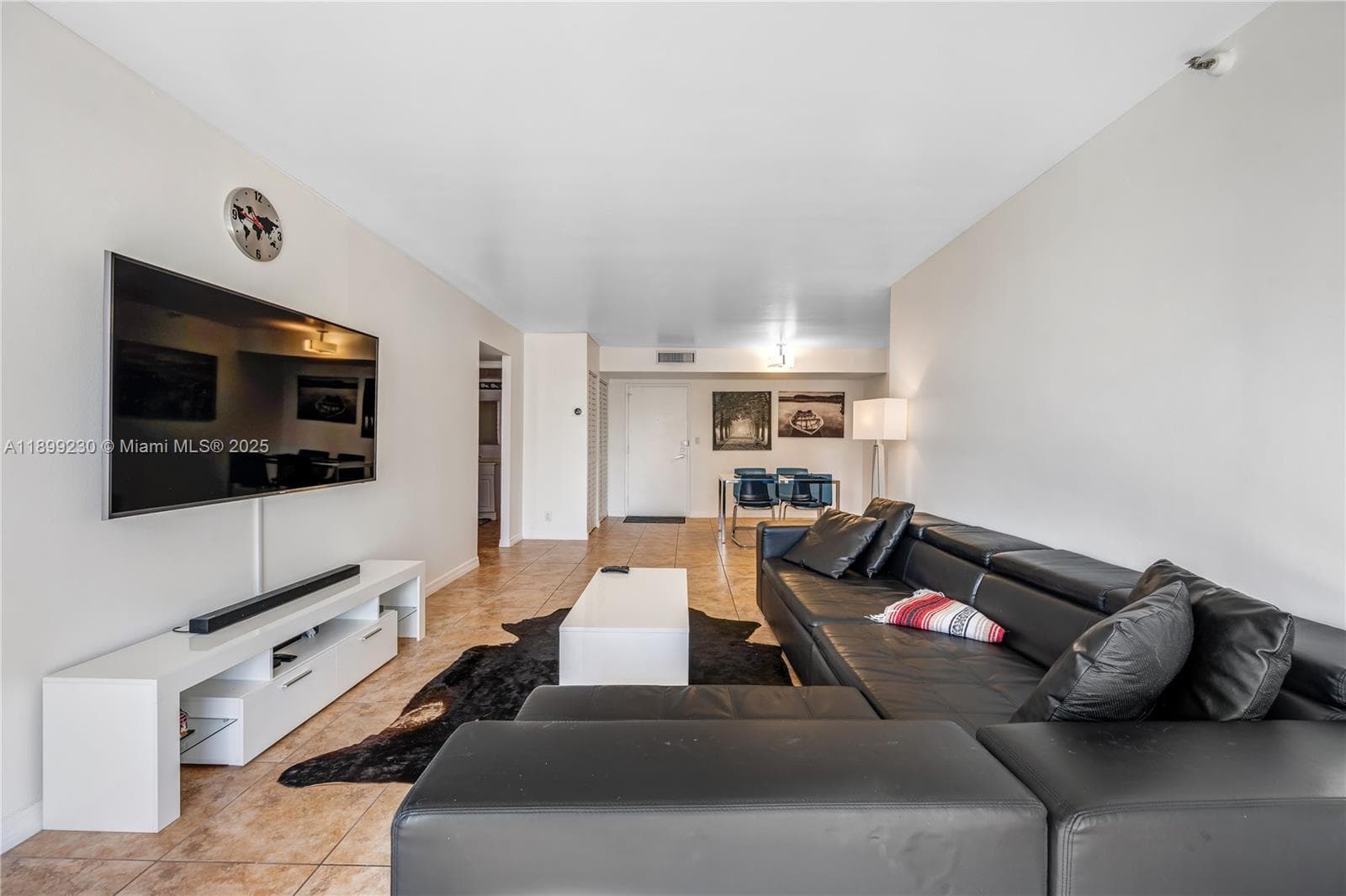290 174th St 511 photo 2