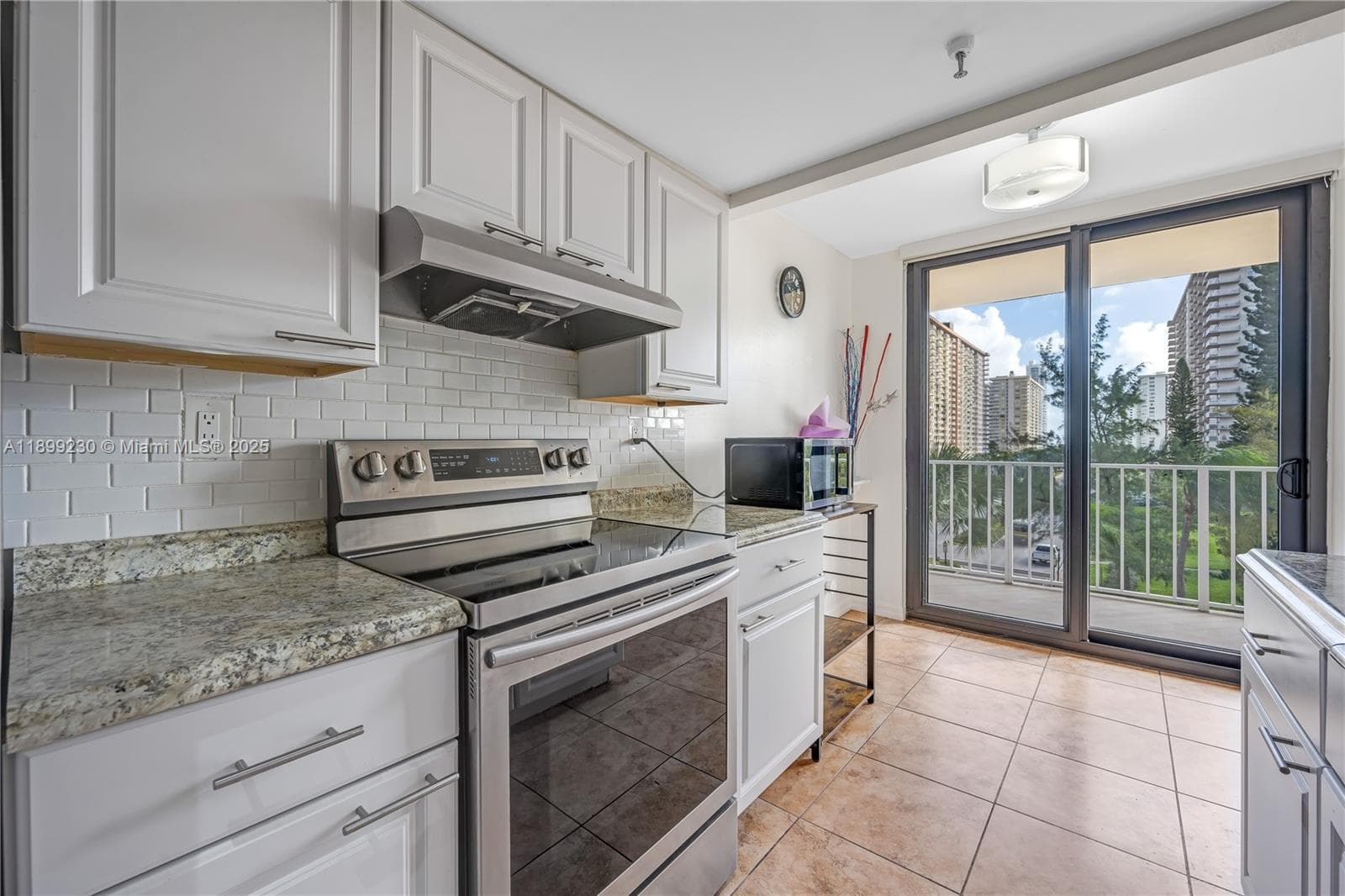 290 174th St 511 photo 6