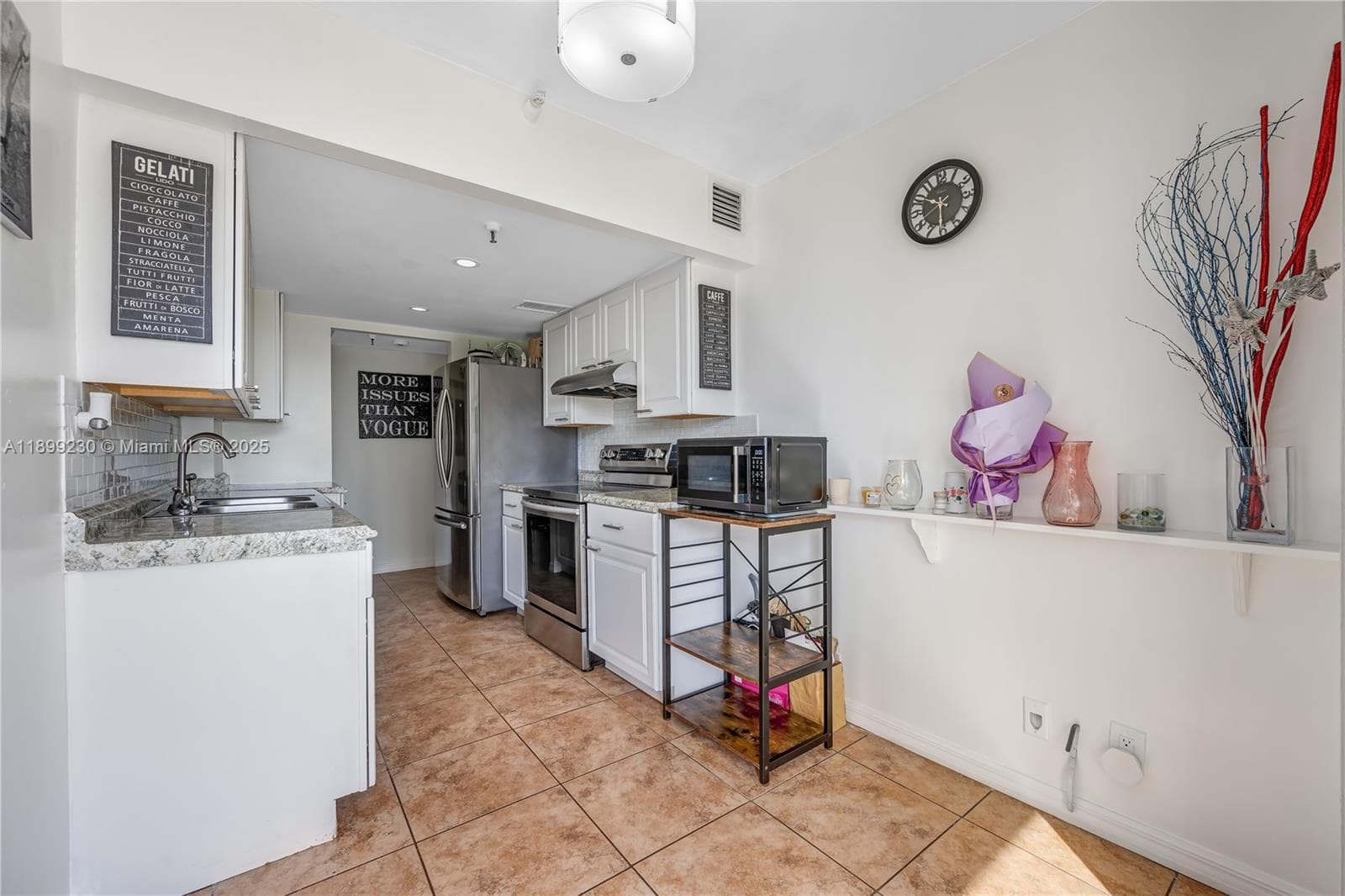 290 174th St 511 photo 7