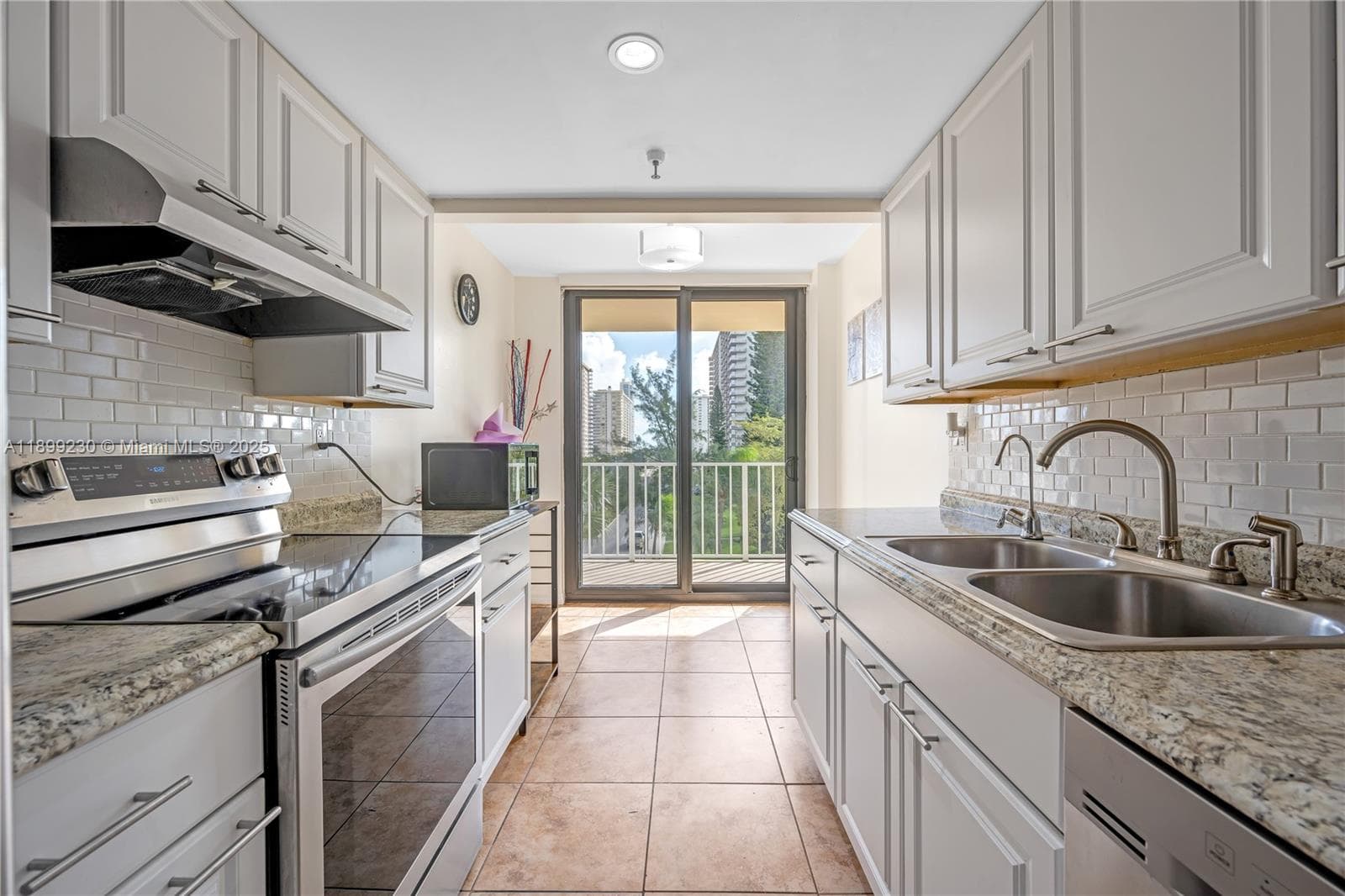 290 174th St 511 photo 5