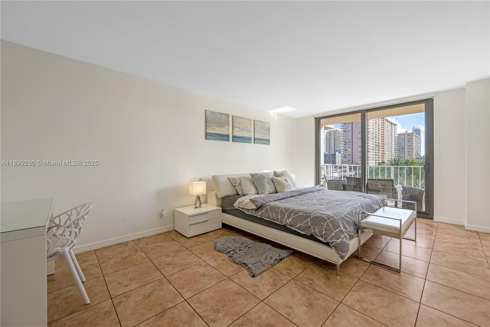 290 174th St 511 photo 9
