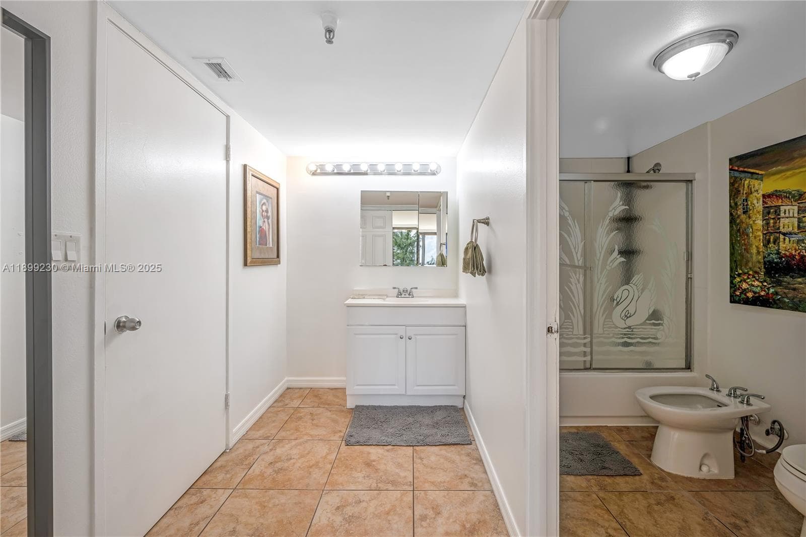 290 174th St 511 photo 10