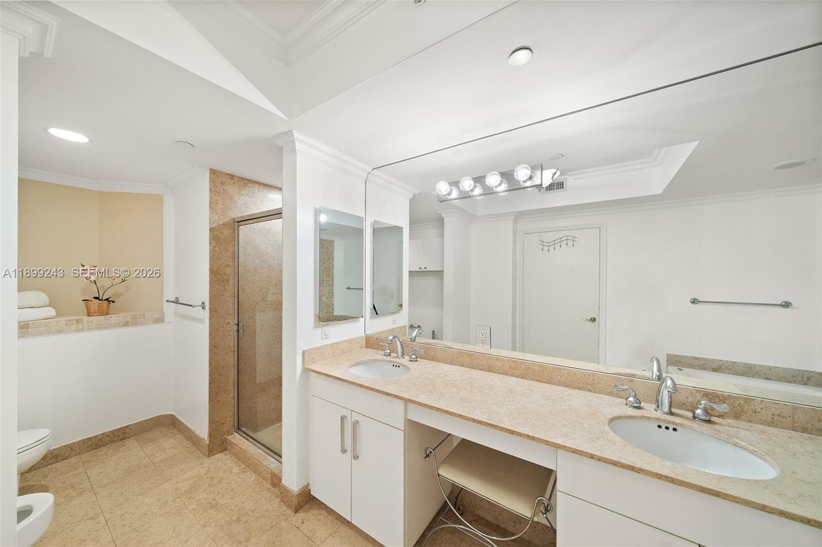 4775 Collins Ave 1708 photo 17