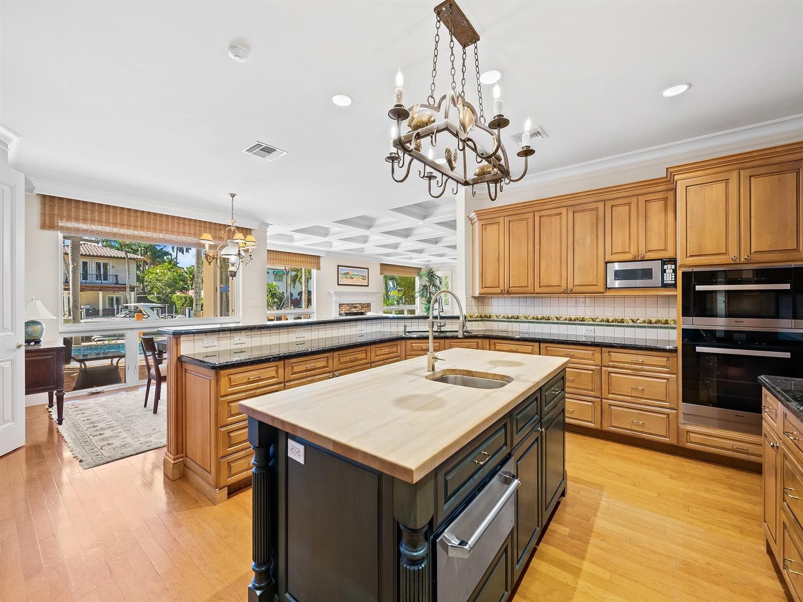 625 Isle Of Palms Drive photo 17