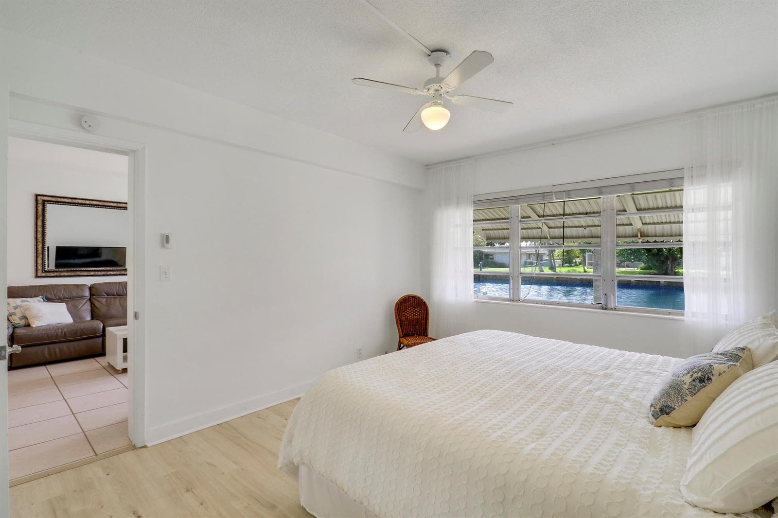 298 SE 6th Avenue 6 photo 12