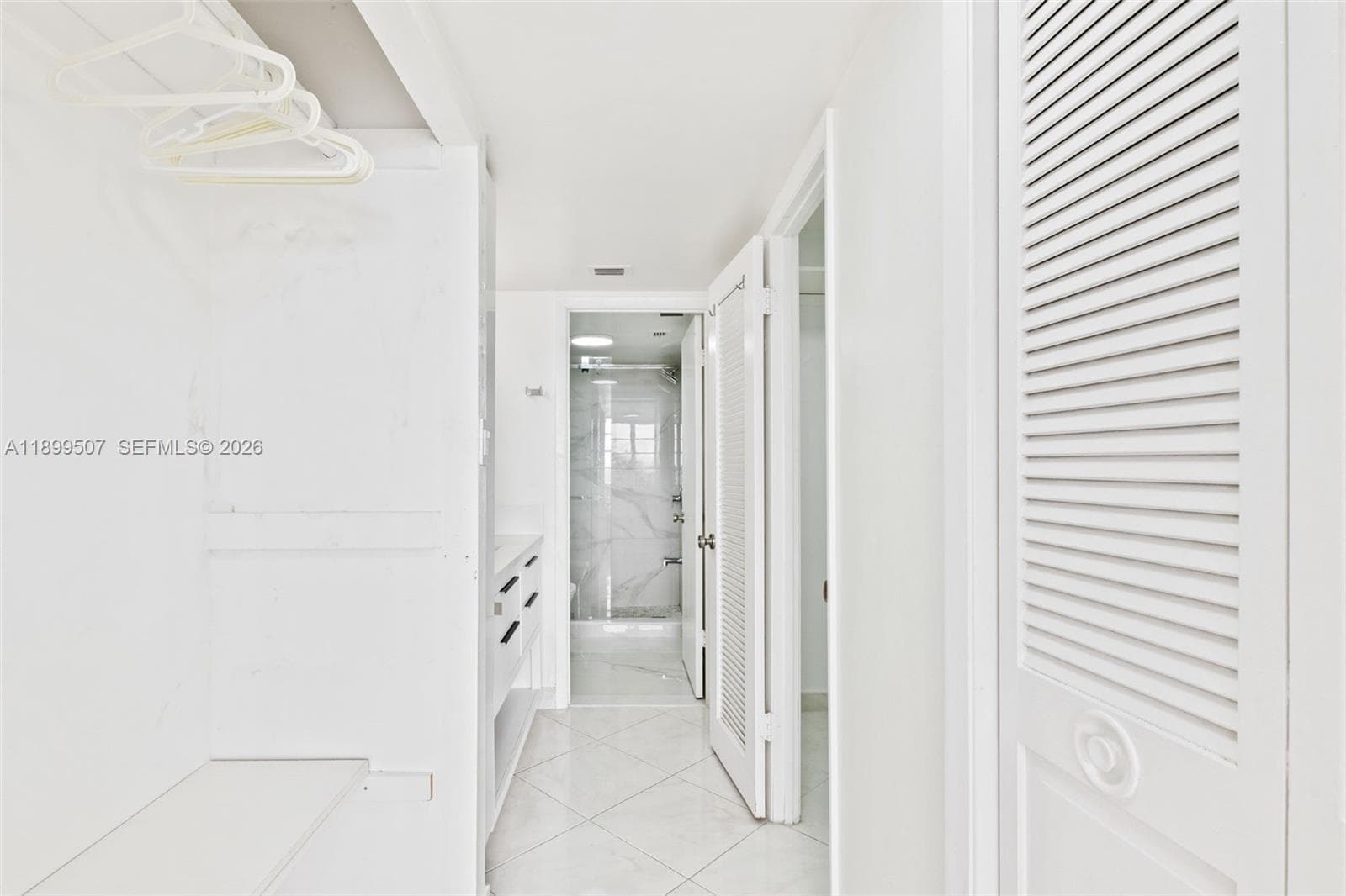18021 Biscayne Blvd 1003 photo 13