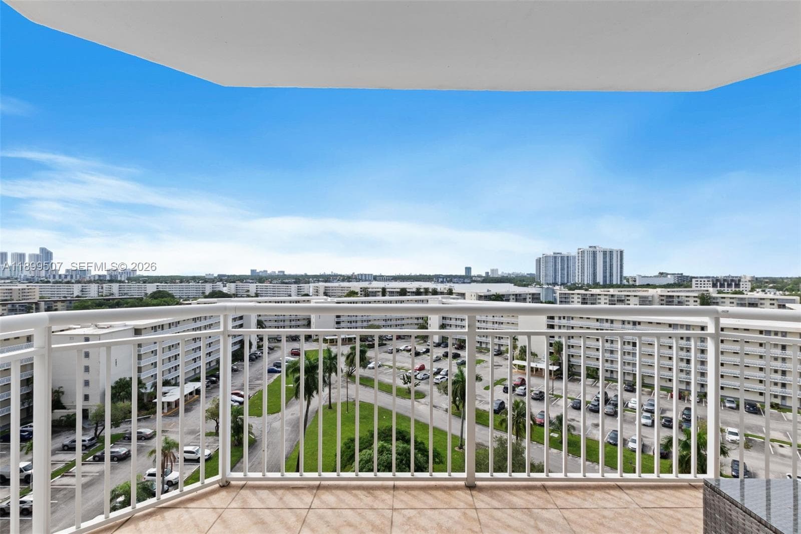 18021 Biscayne Blvd 1003 photo 17