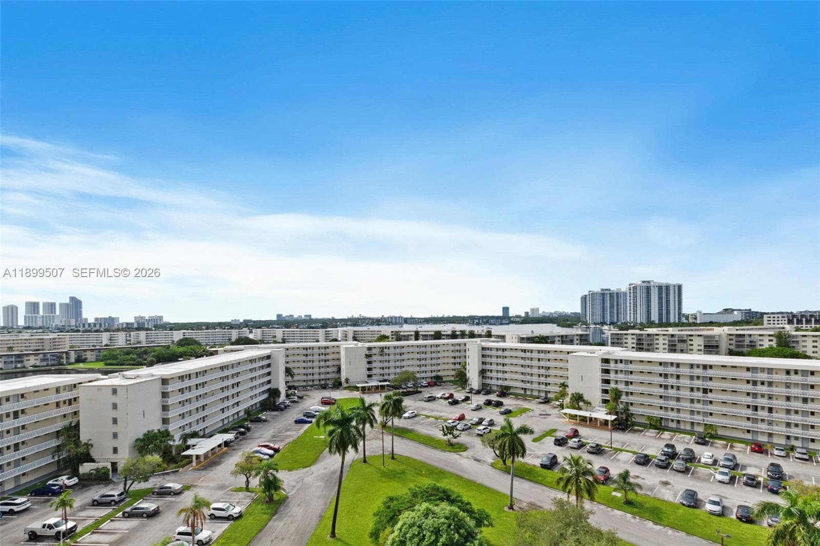 18021 Biscayne Blvd 1003 photo 15