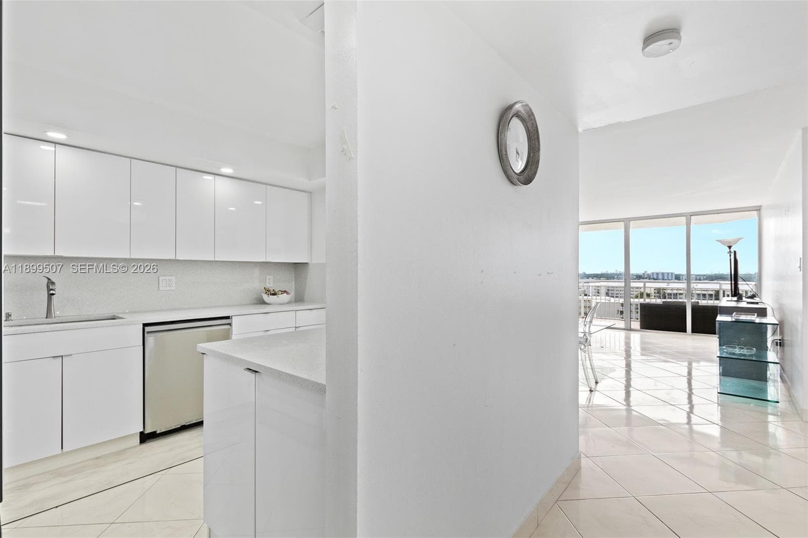 18021 Biscayne Blvd 1003 photo 4
