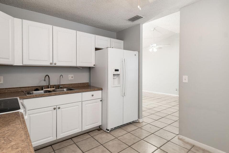 5692 SW Stonington Way SW 5692 photo 2