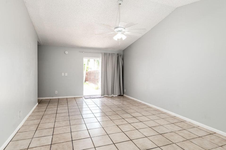 5692 SW Stonington Way SW 5692 photo 5