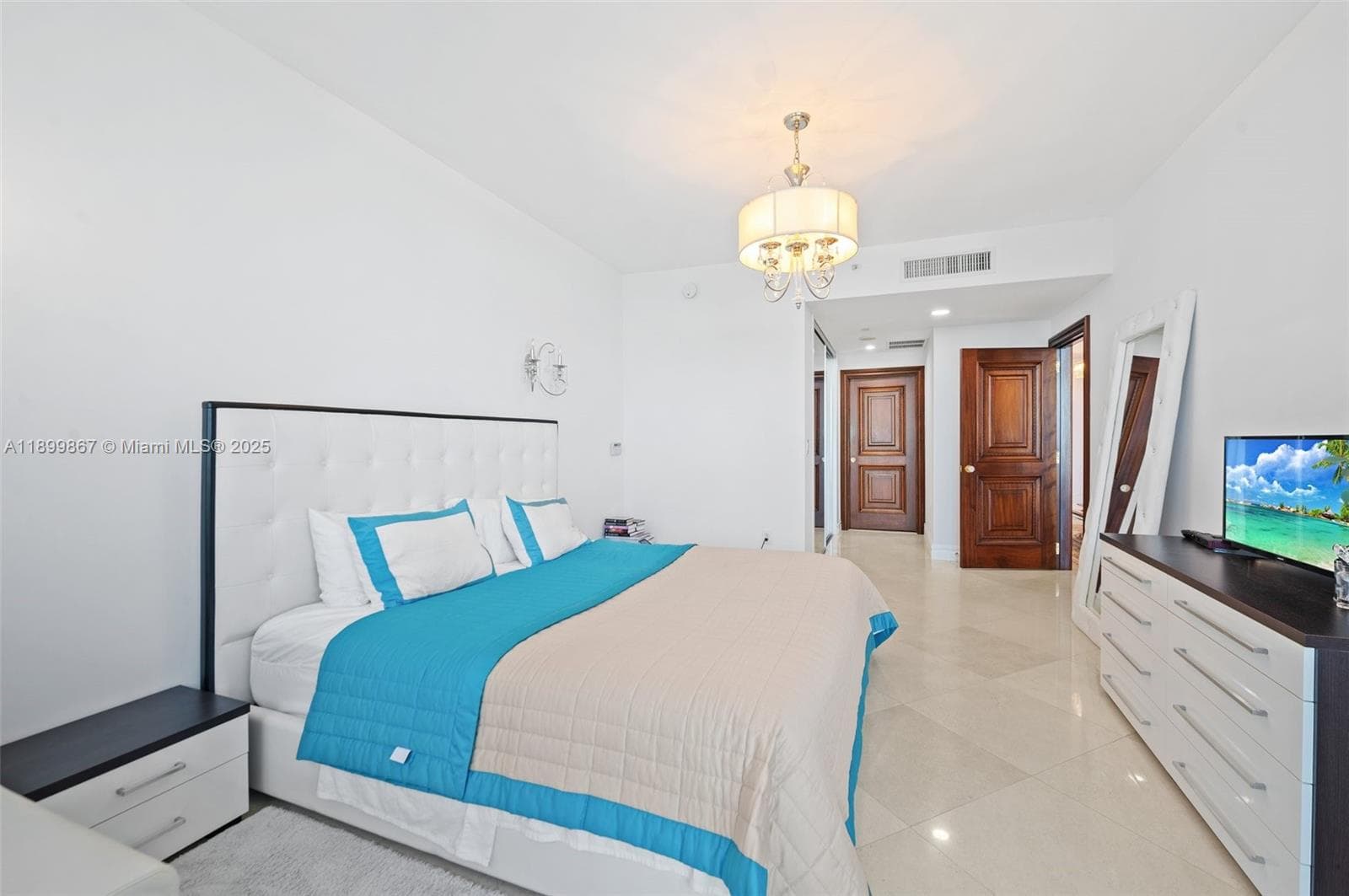17875 Collins Ave 702 photo 16