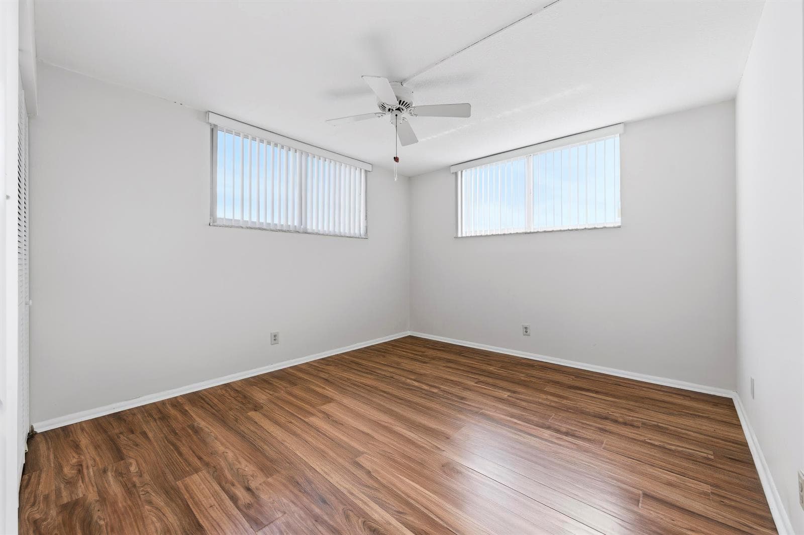 109 Paradise Harbour Blvd 415 photo 13