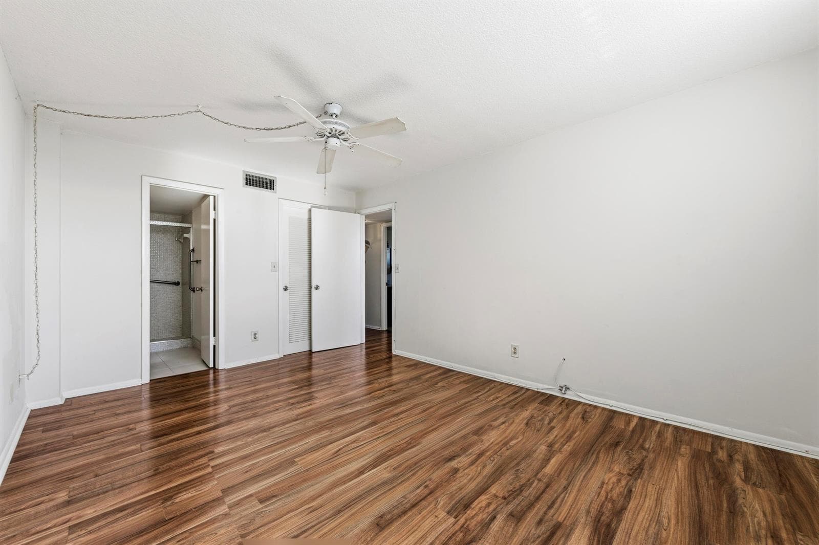 109 Paradise Harbour Blvd 415 photo 16