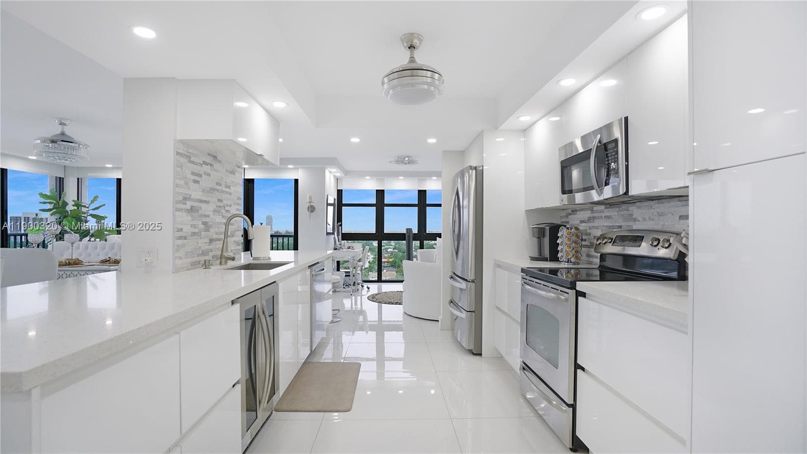 2017 S Ocean Dr 1510 photo 6