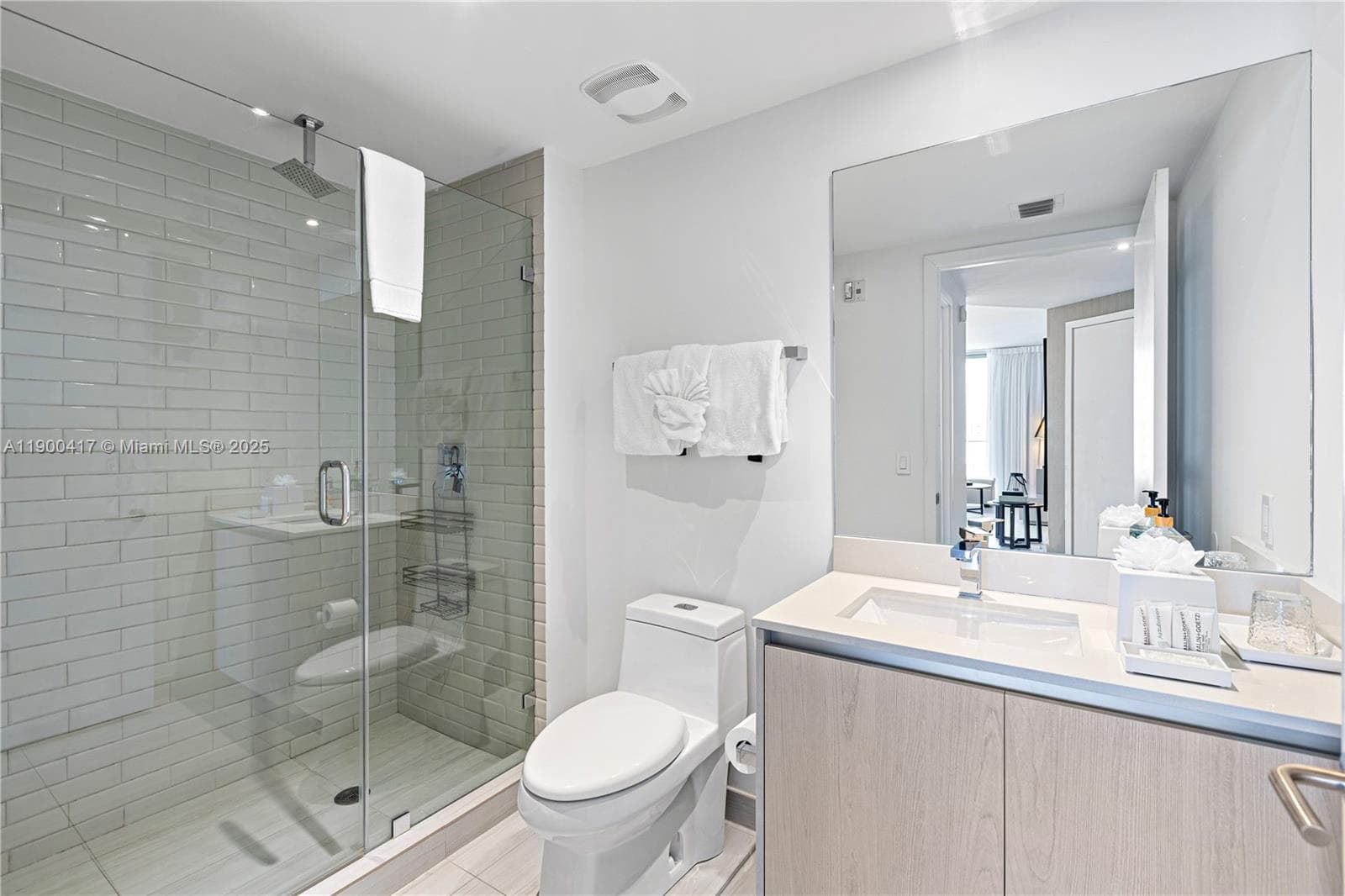 4010 S Ocean Dr R1701 photo 17