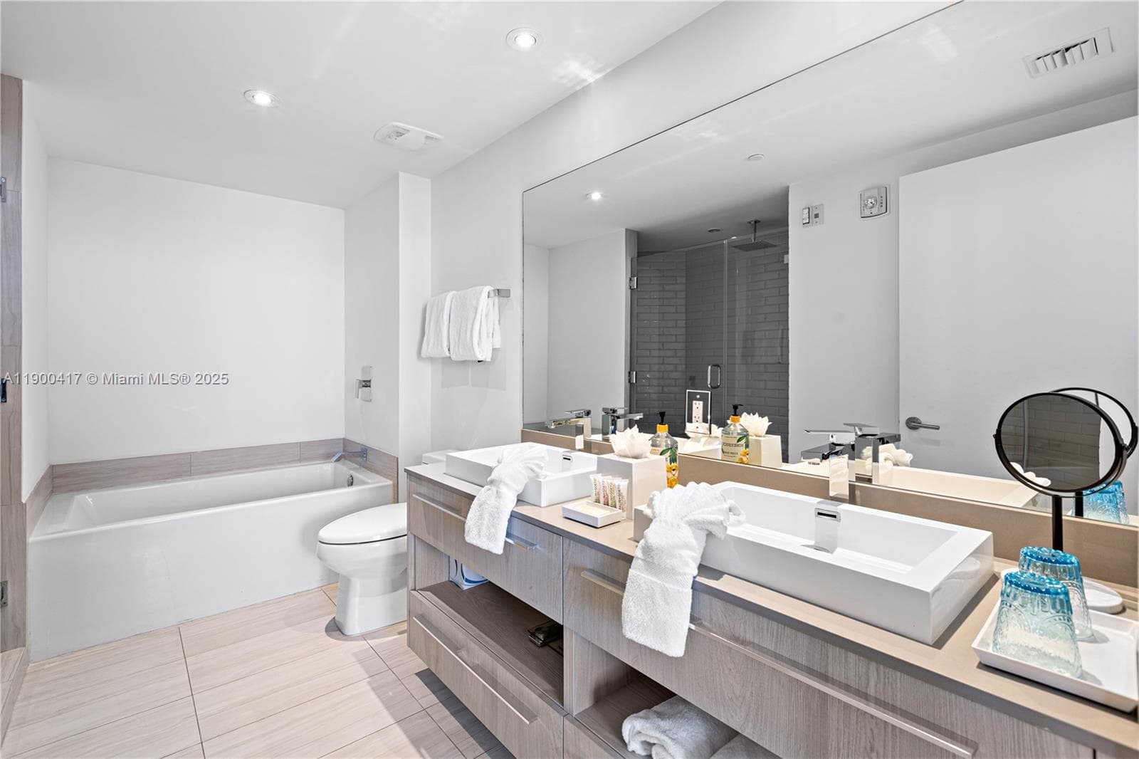 4010 S Ocean Dr R1701 photo 14