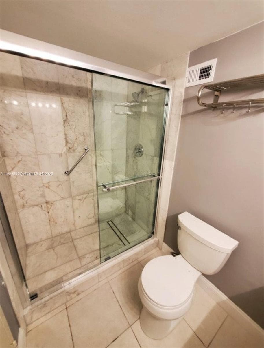 3725 Ocean Dr 1516 photo 17