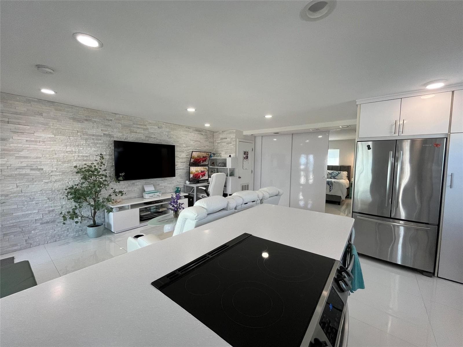 310 S Broadwalk 3b photo 9