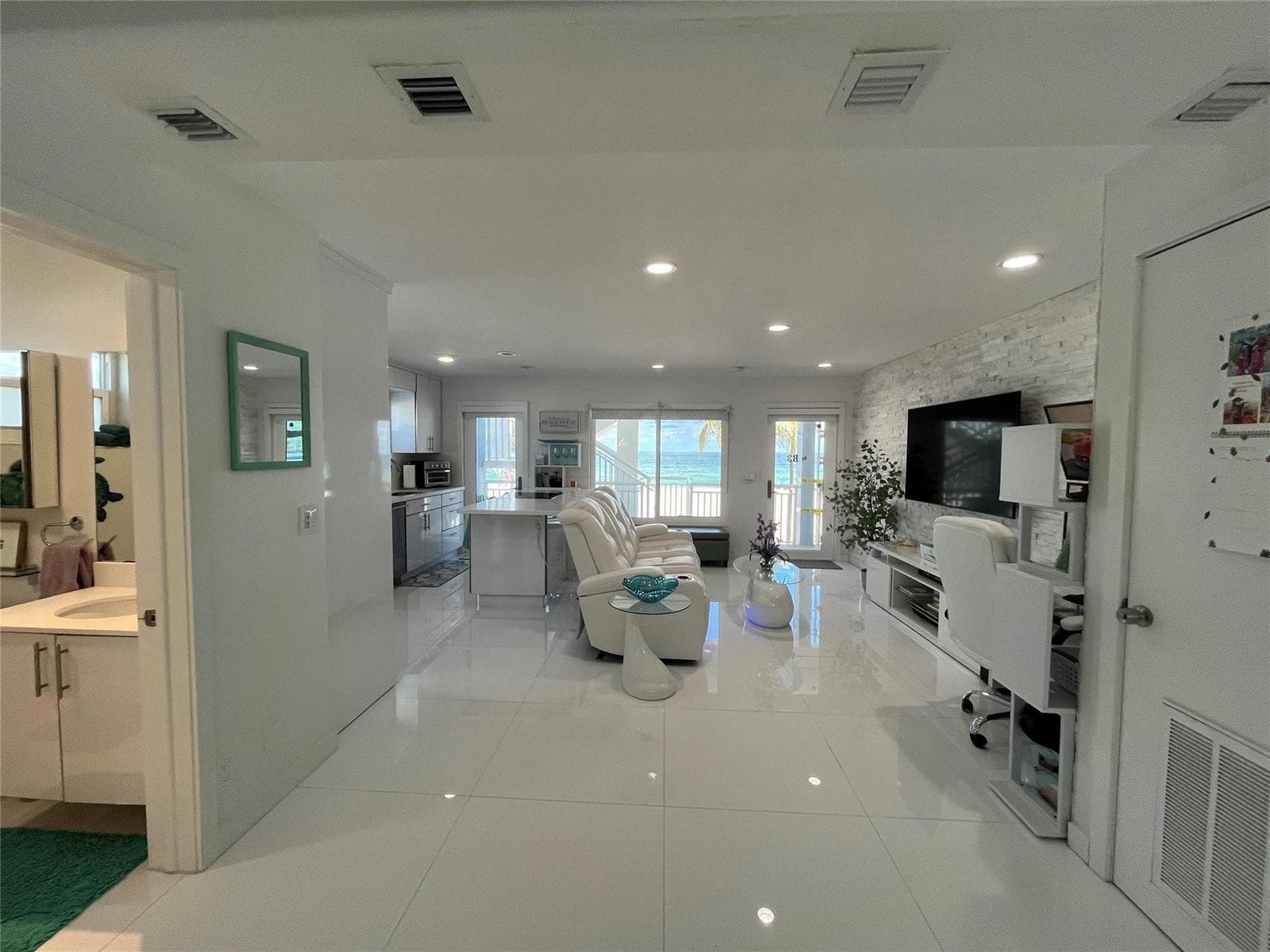 310 S Broadwalk 3b photo 15