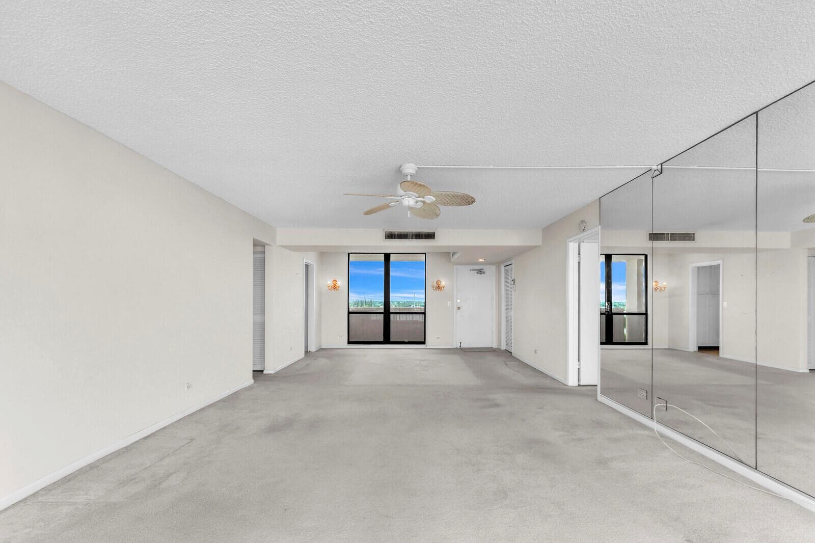 132 Lakeshore Drive 1117 photo 9