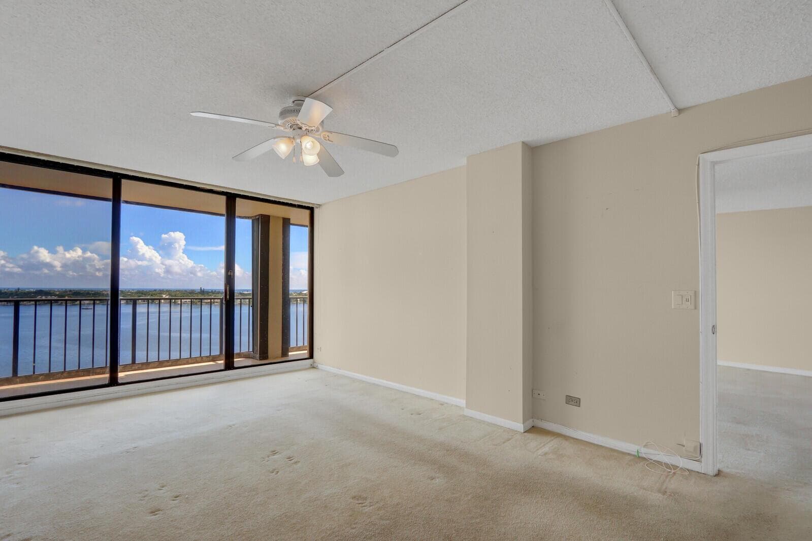 132 Lakeshore Drive 1117 photo 19