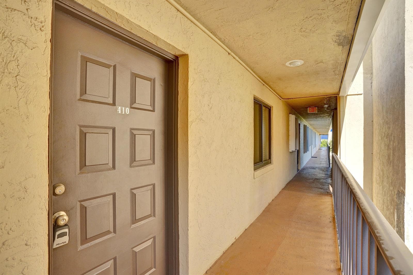 890 N Federal Highway 410 photo 6