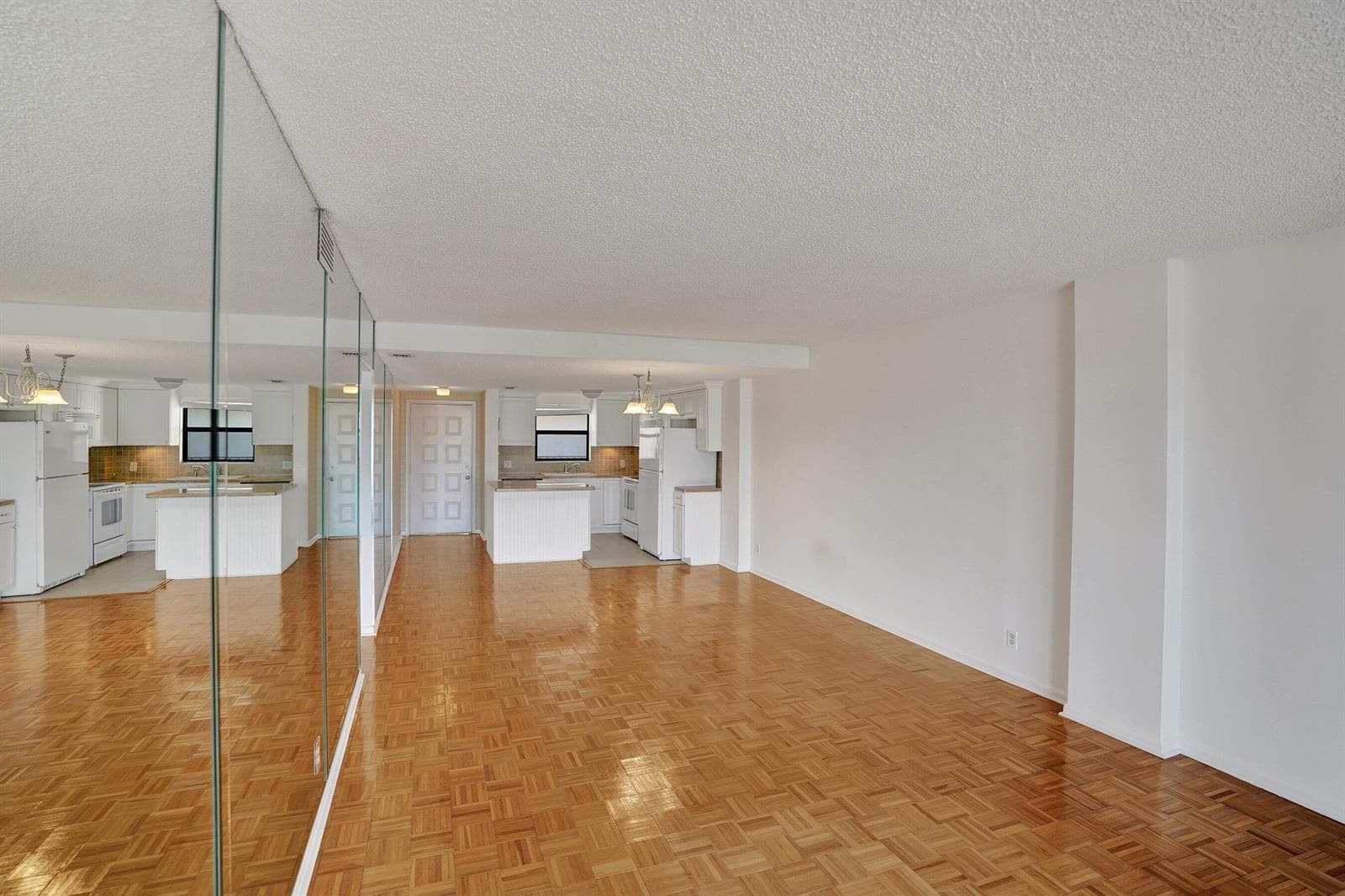 890 N Federal Highway 410 photo 17