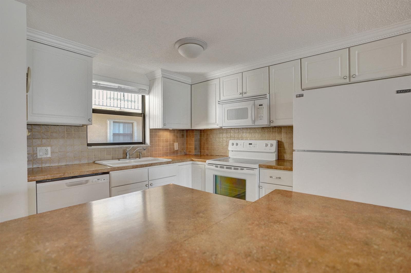 890 N Federal Highway 410 photo 10
